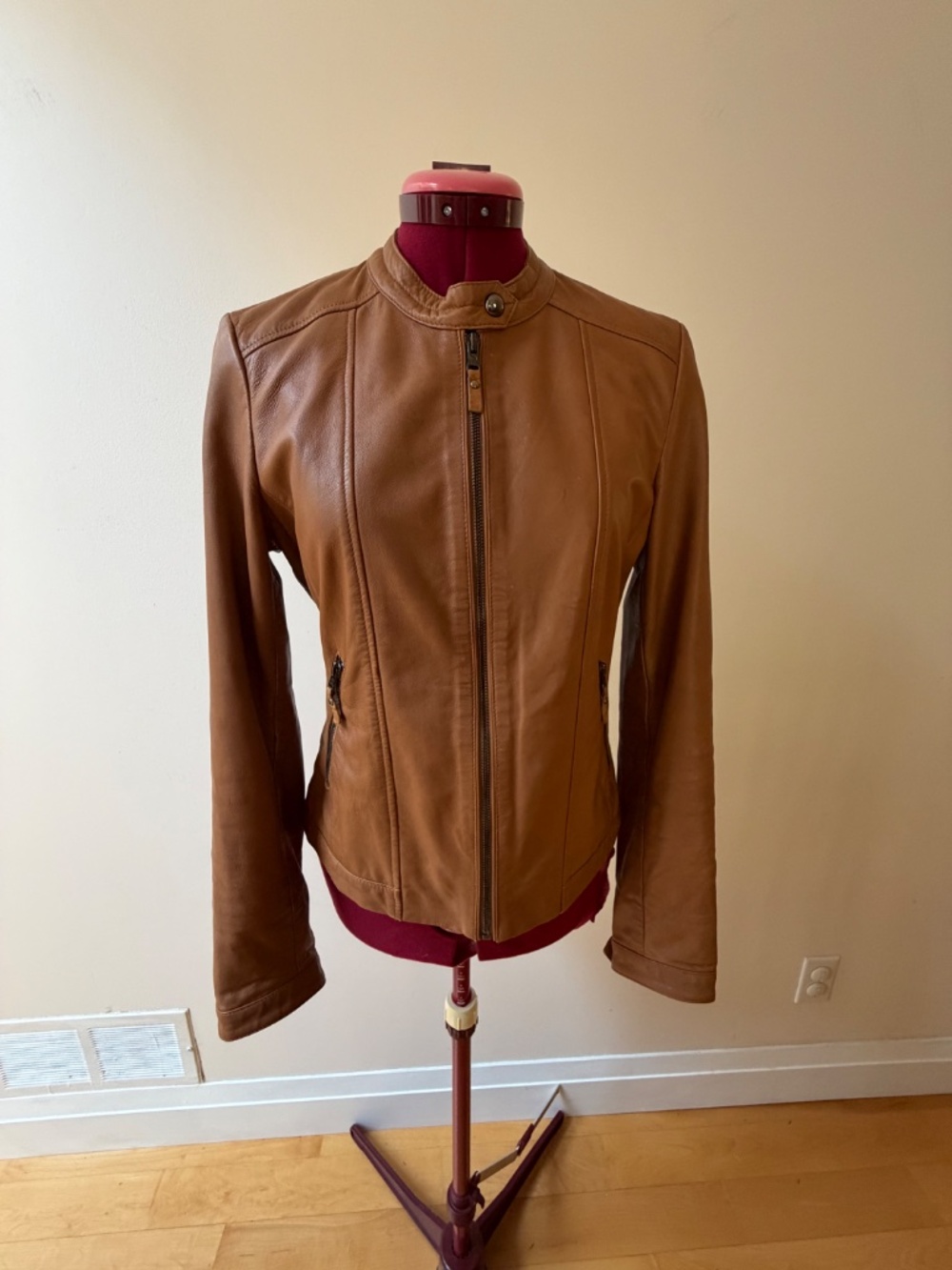 Women's Massimo Dutti Caramel Brown Leather Jacket in EUC Sz. M